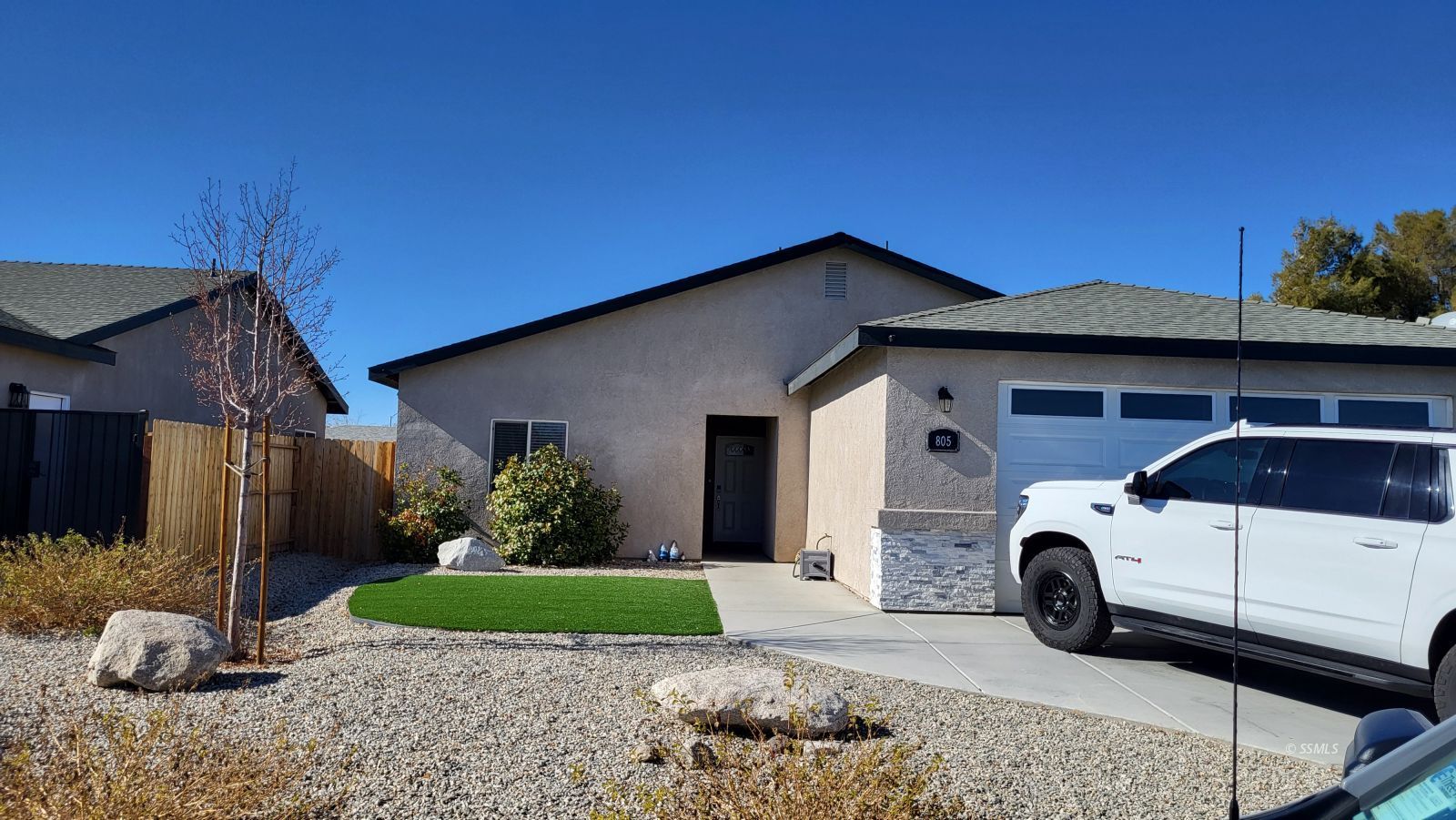 805 Paradise Drive Ridgecrest, CA 93555 - Photo 3 of 28 Gallery Image 3