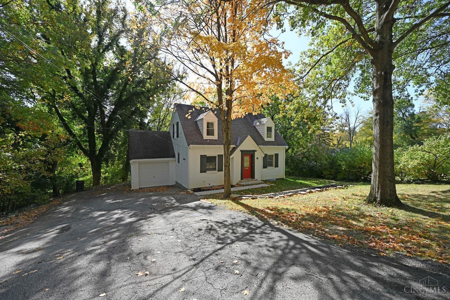 269 Bonham Road Cincinnati, OH 45215 - Photo 2 of 32 Gallery Image 2