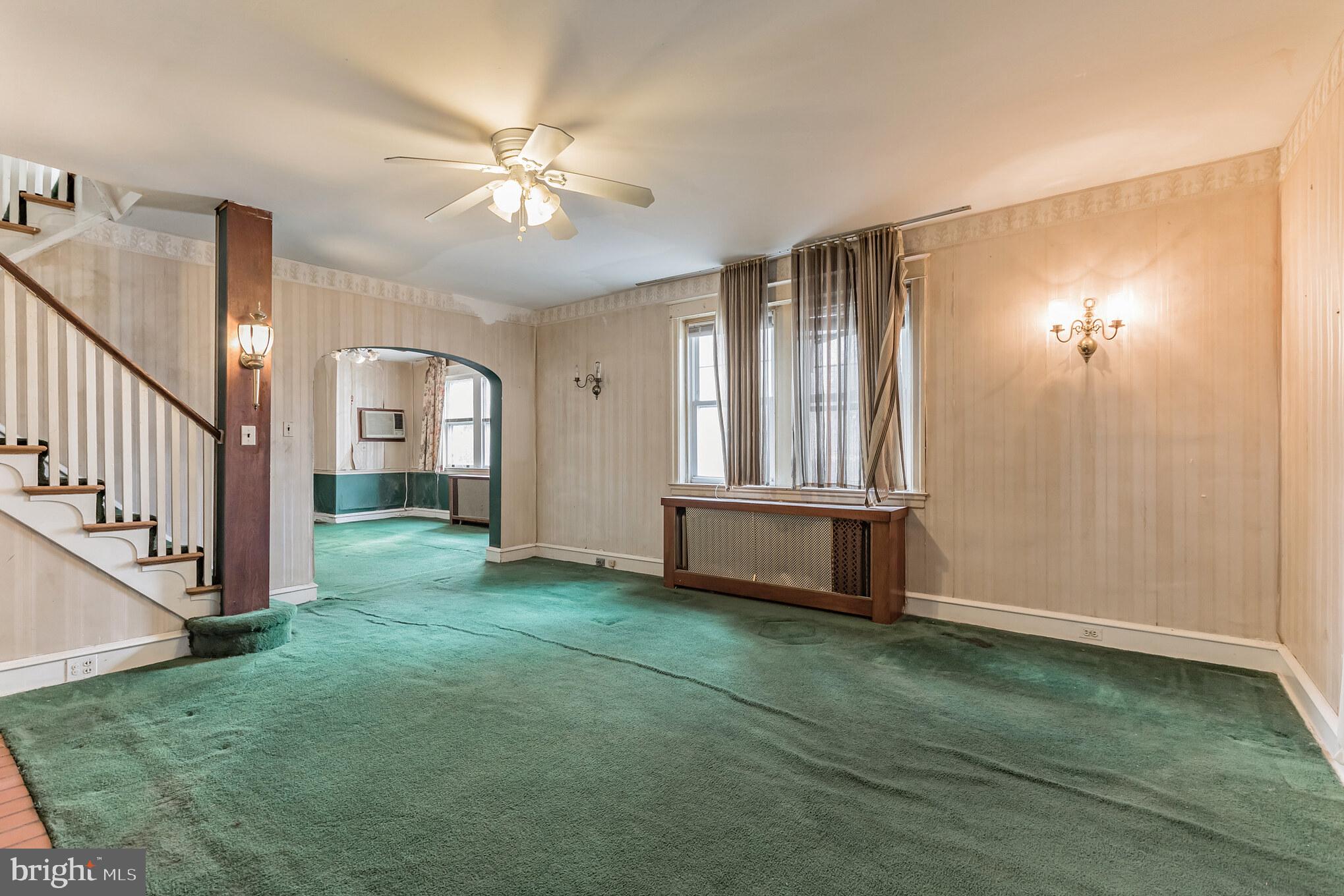 5441 Rising Sun Avenue Philadelphia, PA 19120 - Photo 4 of 17 Living Room / Facing DR