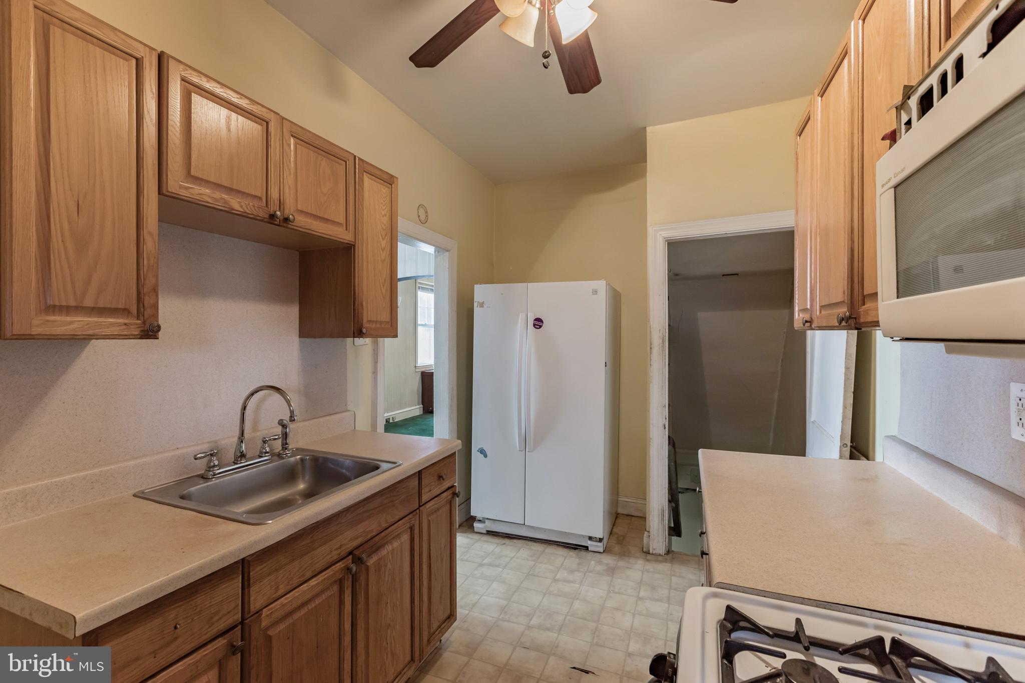 5441 Rising Sun Avenue Philadelphia, PA 19120 - Photo 7 of 17 Kitchen