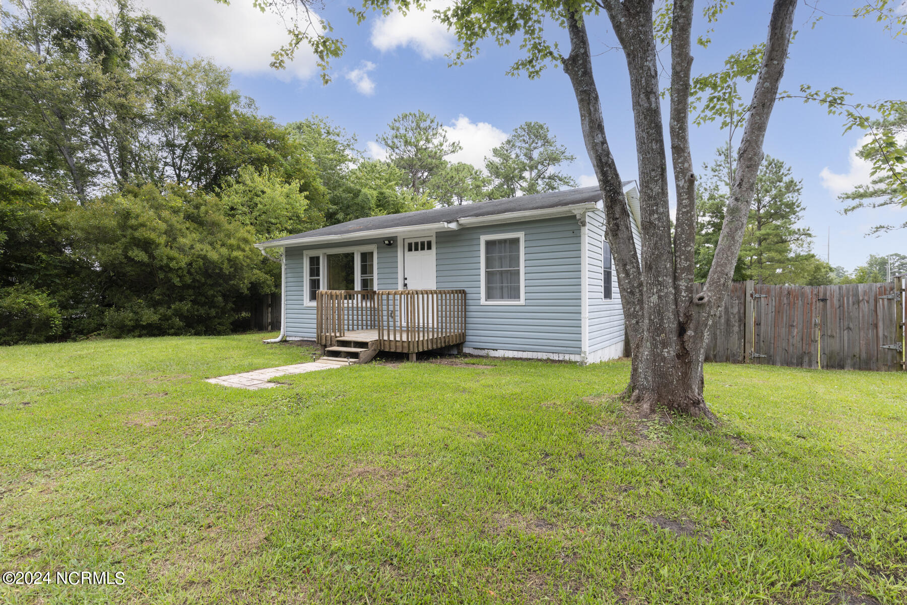 712 High Hill Road Jacksonville, NC 28540 - Photo 2 of 19 highhill-1