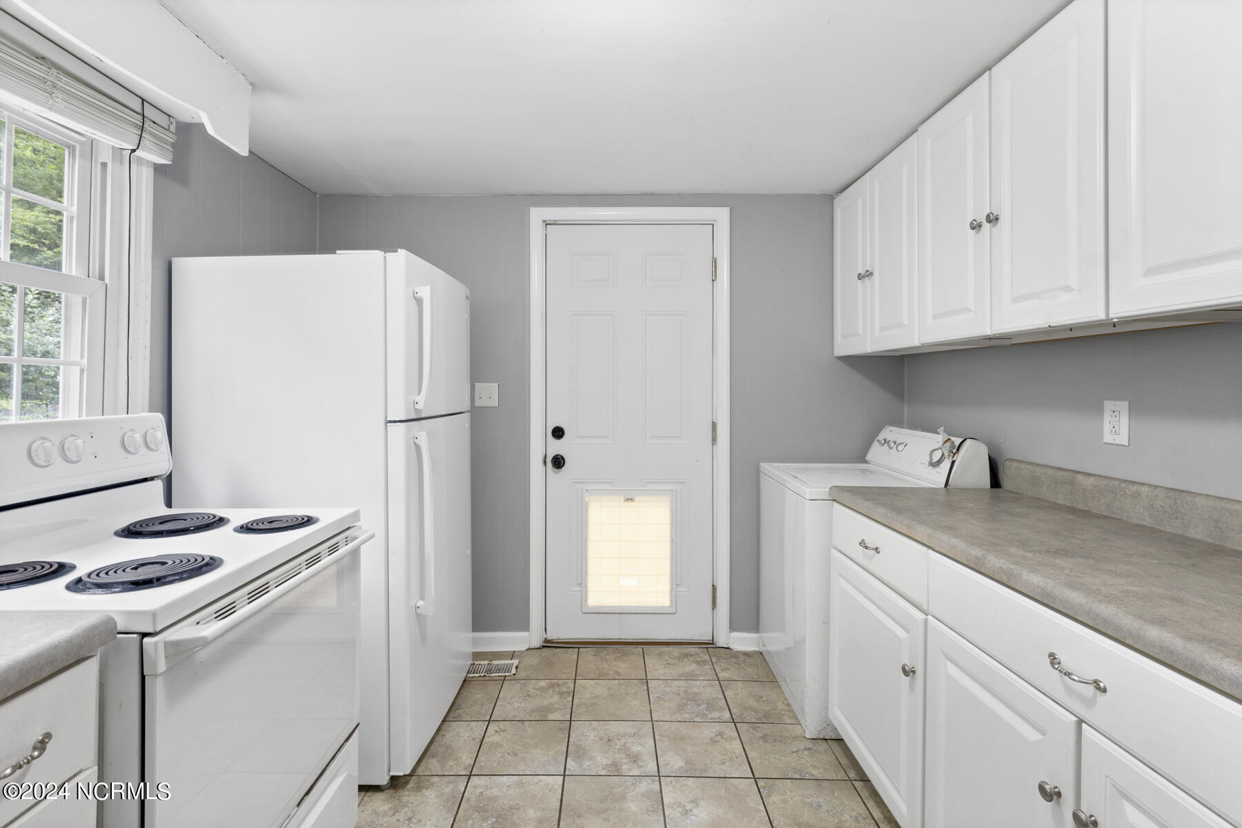 712 High Hill Road Jacksonville, NC 28540 - Photo 8 of 19 highhill-11