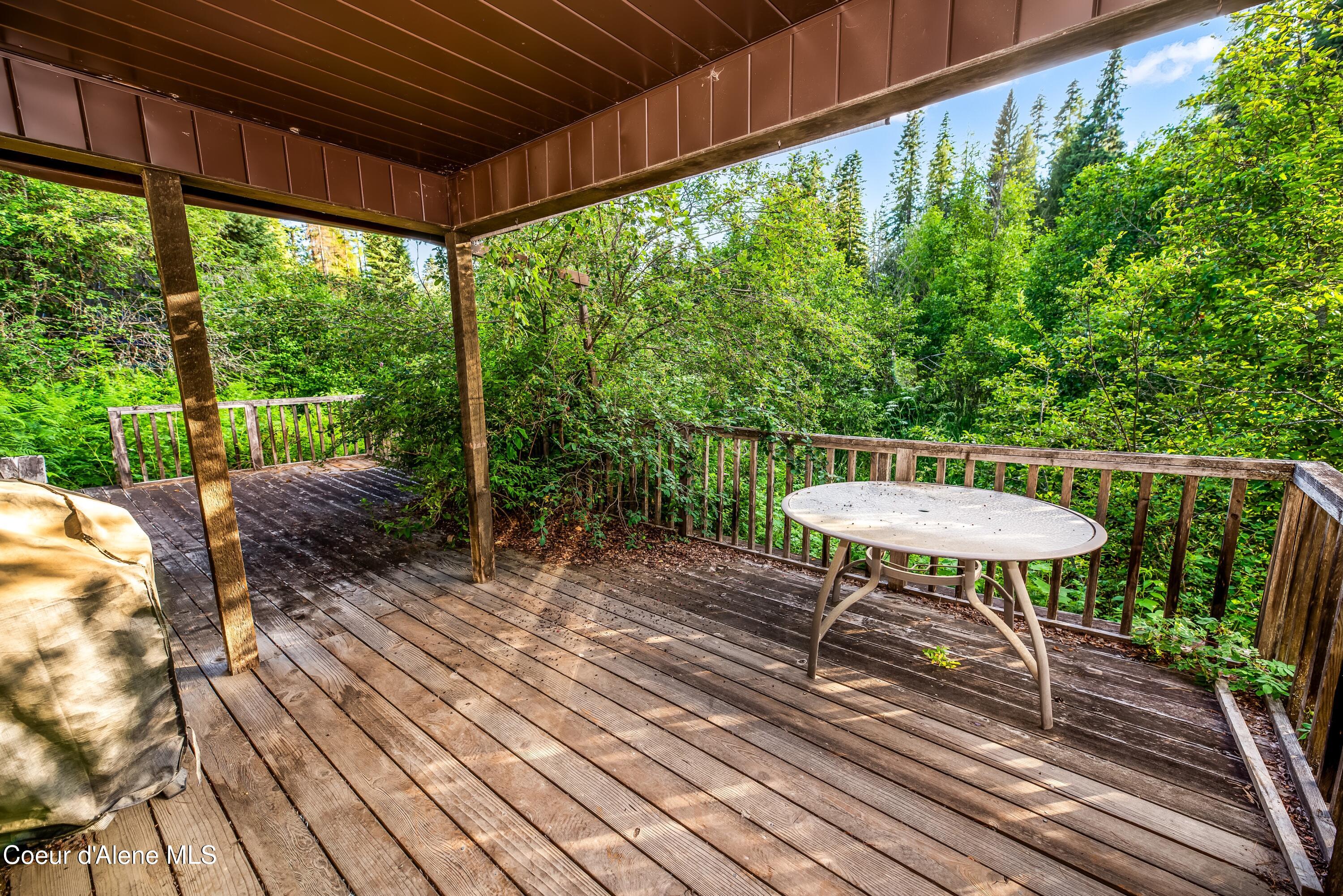 46 Old Schneider Road Priest Lake, ID 83856 - Photo 17 of 19 Porch