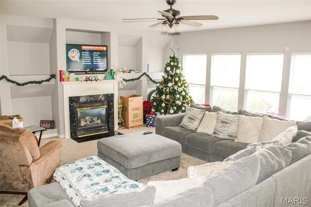 $575,000 | 32 Wolverton Court, St. Charles, MO 63301