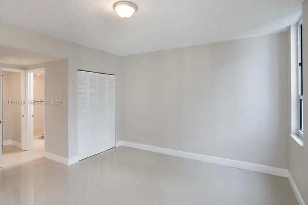 $4,950 | 701 Brickell Key Boulevard, Unit 2004, Miami, FL 33131