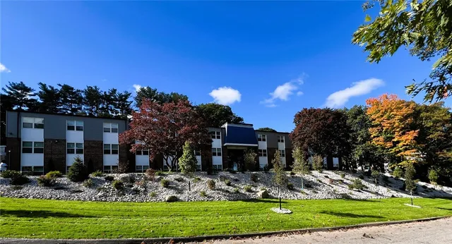 $1,650 | 879 Bernon Street, Unit 228, Woonsocket, RI 02895