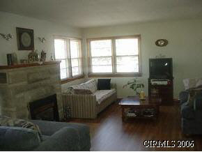 1715 West Overlook Road Marion, IN 46952 - Photo 2 of 7 Gallery Image 2