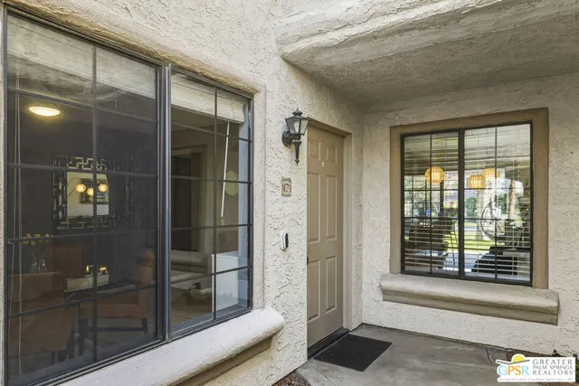 $405,000 | 500 South Farrell Drive, Unit M79, Palm Springs, CA 92264