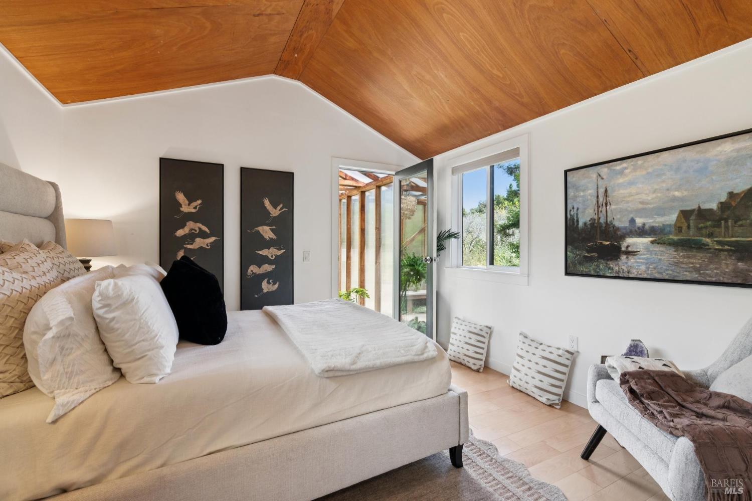 380 Larch Road Bolinas, CA 94924 - Photo 12 of 22 Gallery Image 12
