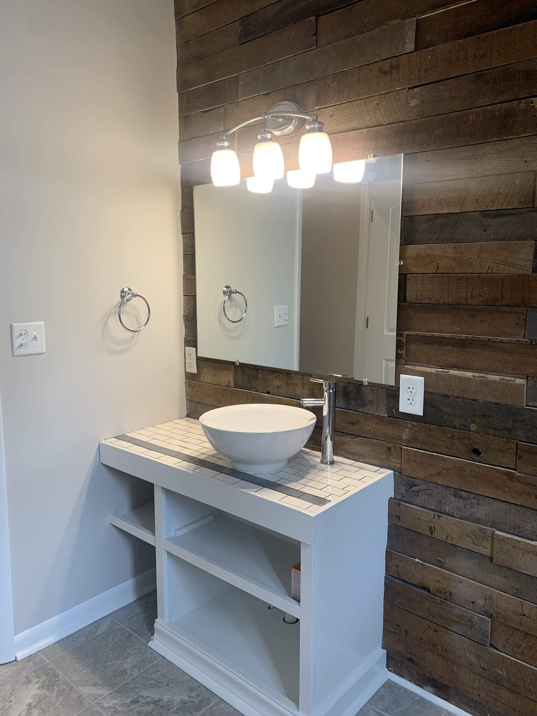 734 Reed Street Columbus, IN 47201 - Photo 5 of 10 Gallery Image 5