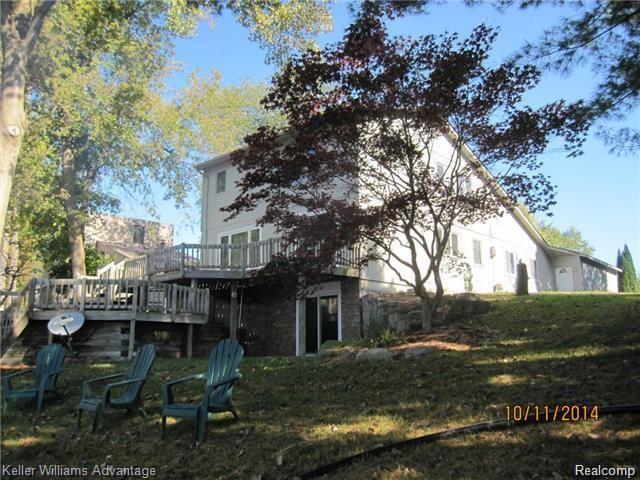 2541 Ripple Way White Lake, MI 48383 - Photo 1 of 18