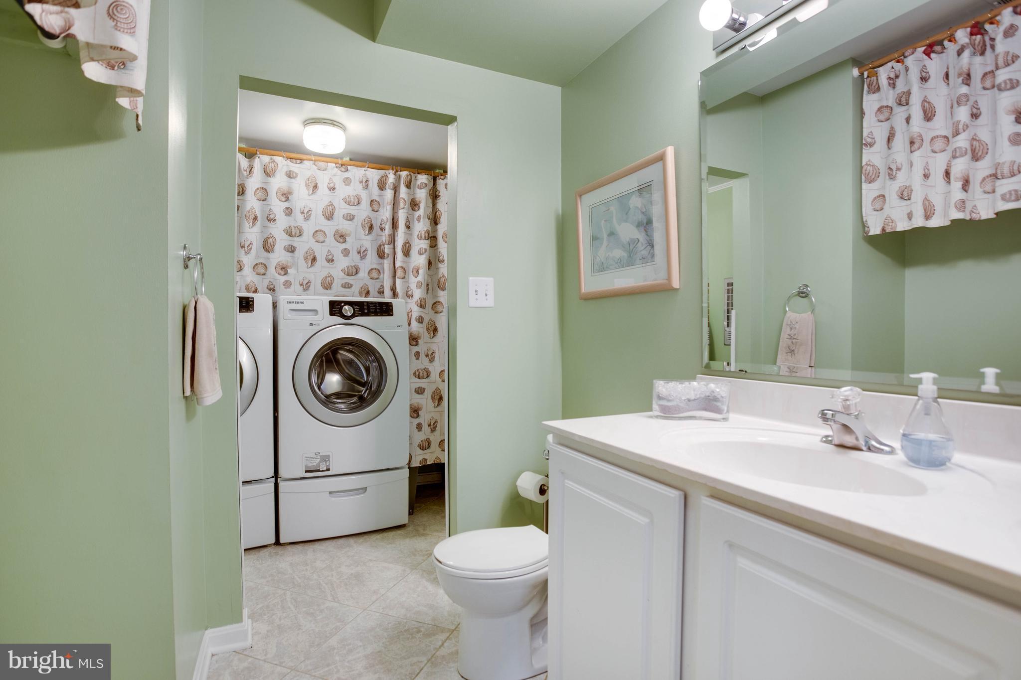 11633 Rivershore Drive Dunkirk, MD 20754 - Photo 14 of 29 a bathroom with a sink and a toilet