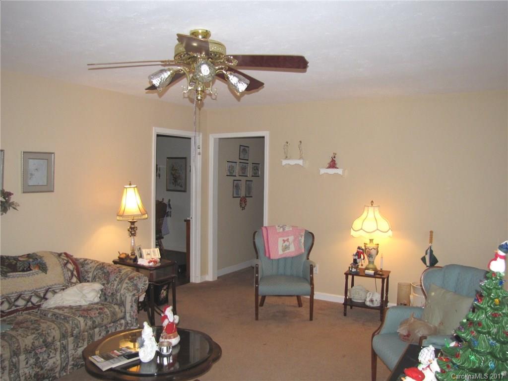 9806 Van Wyck Road Lancaster, SC 29720 - Photo 4 of 14 Gallery Image 4