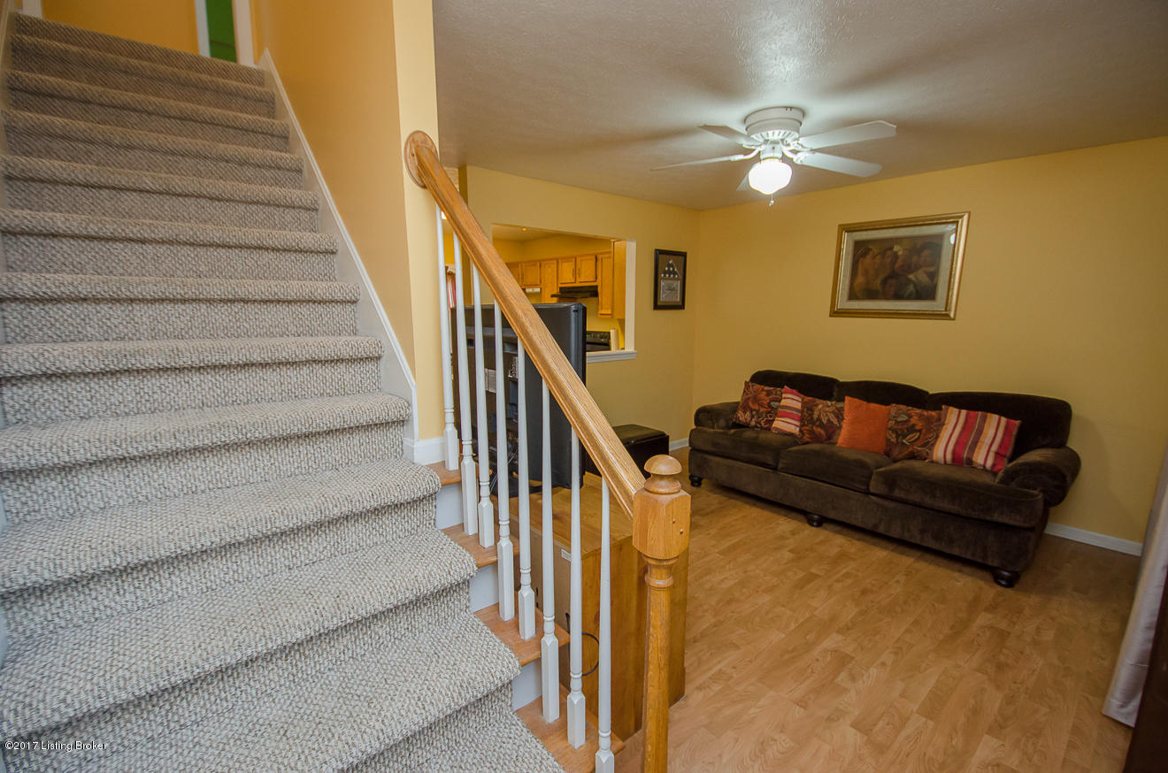 6925 Matthews Road Louisville, KY 40258 - Photo 2 of 25 Front Entry