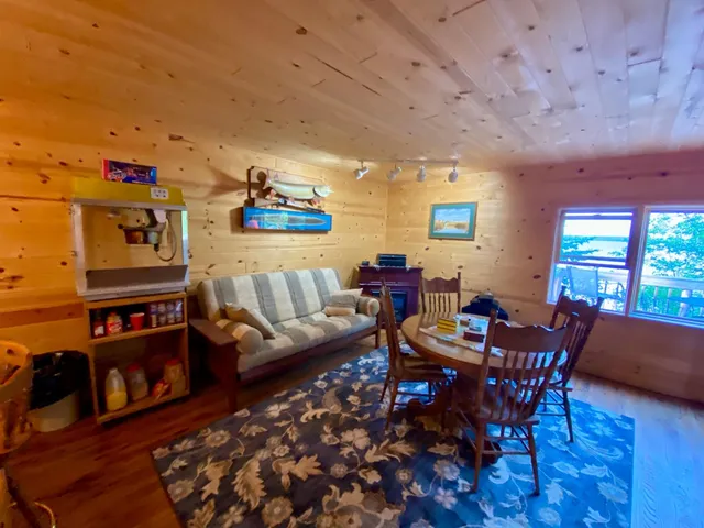 $524,000 | 176 Oak Oak Island, Oak Island, MN 56741