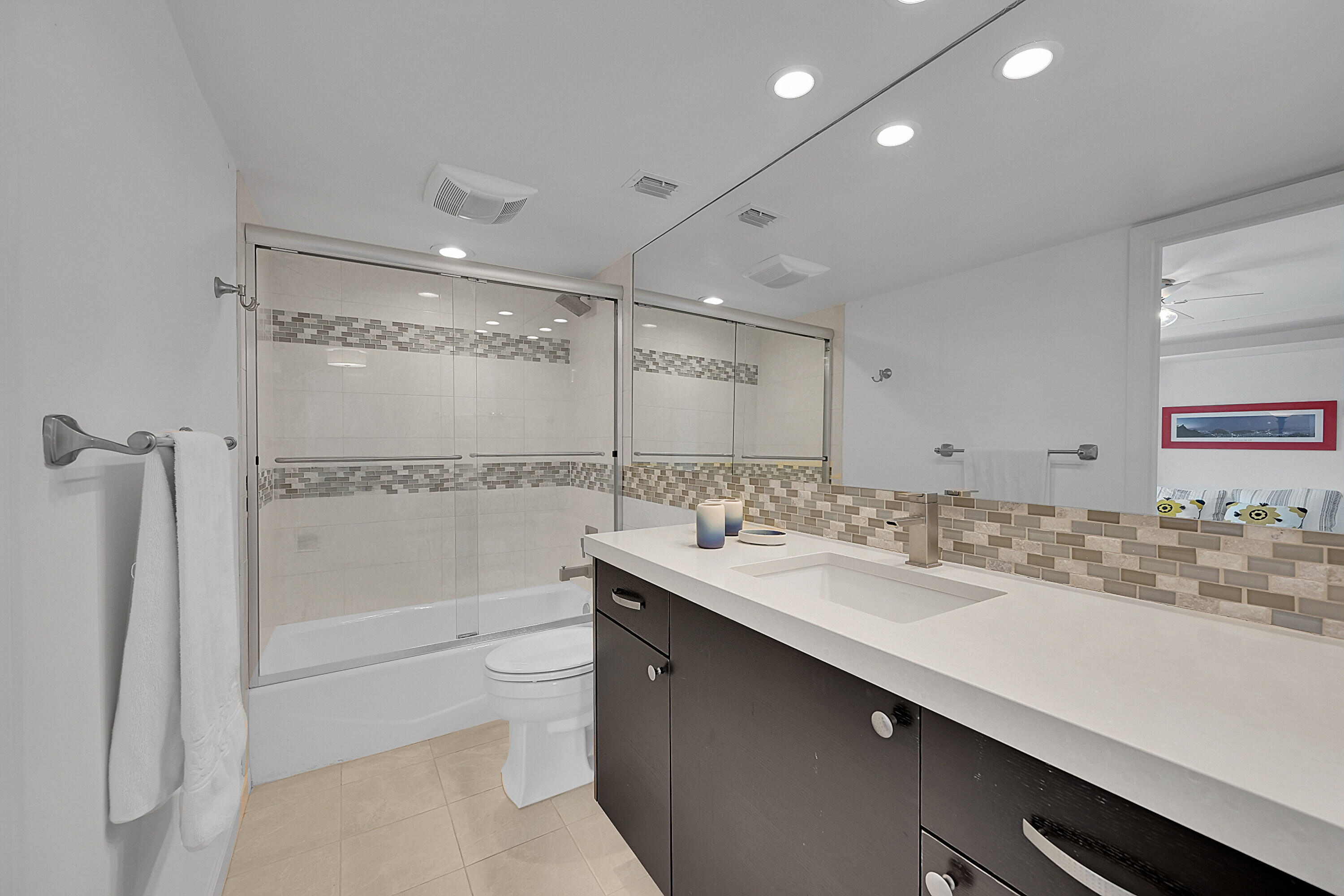 2871 North Ocean Boulevard, Unit D302 Boca Raton, FL 33431 - Photo 31 of 59 24_1 (24)