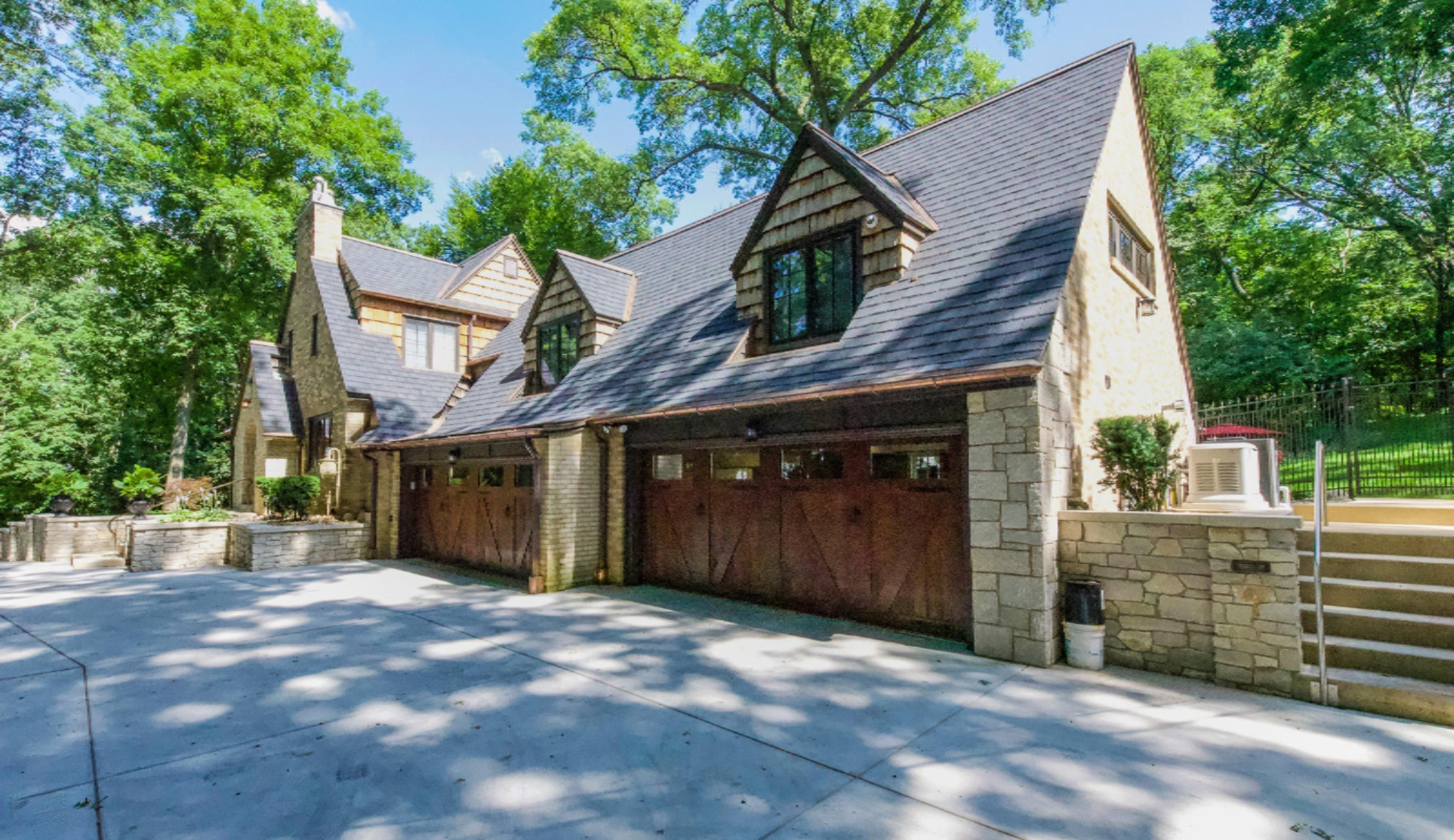 1150 Long Road Kalamazoo, MI 49008 - Photo 3 of 52 4-Car Garage