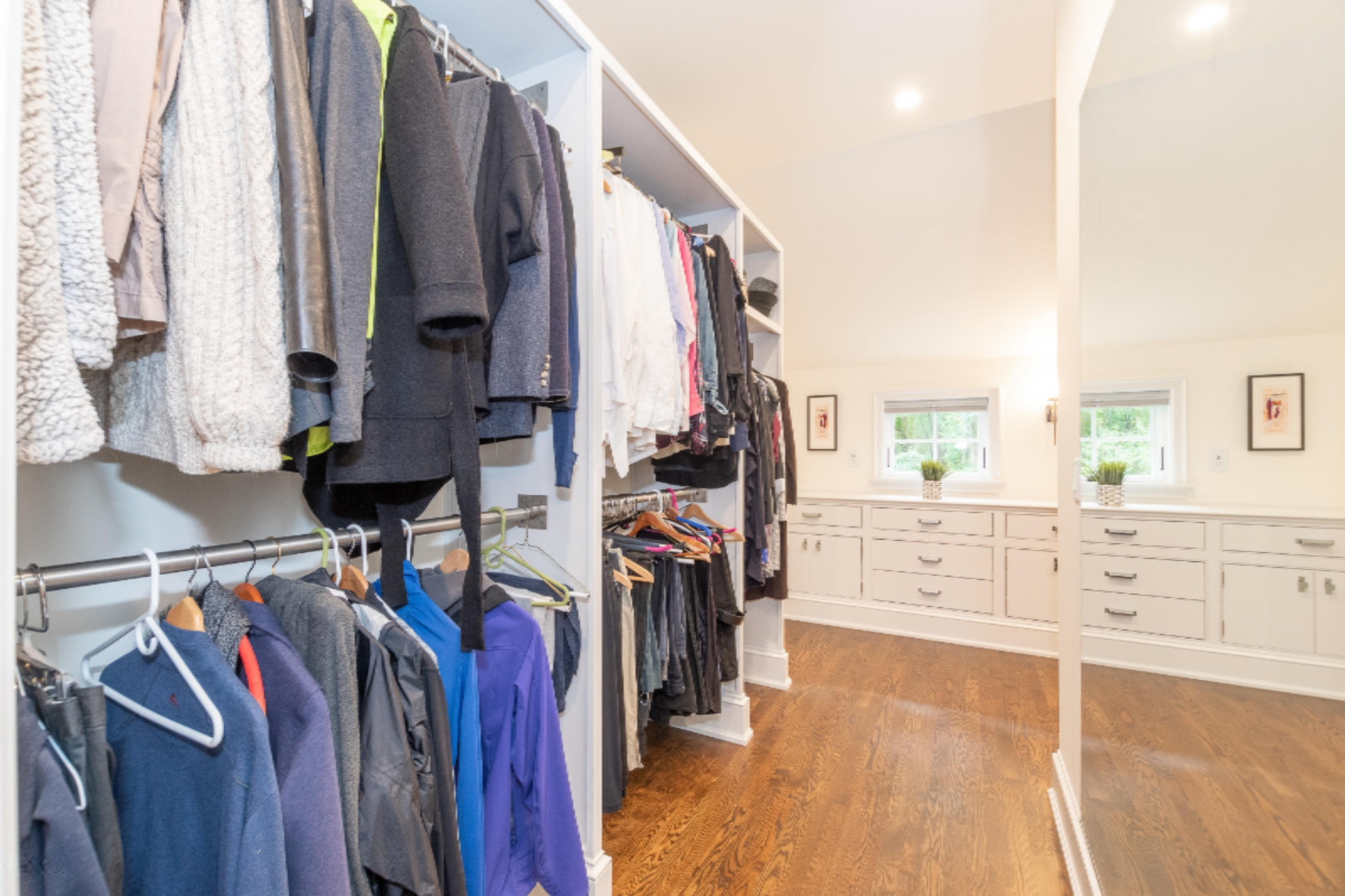 1150 Long Road Kalamazoo, MI 49008 - Photo 31 of 52 Master Closet