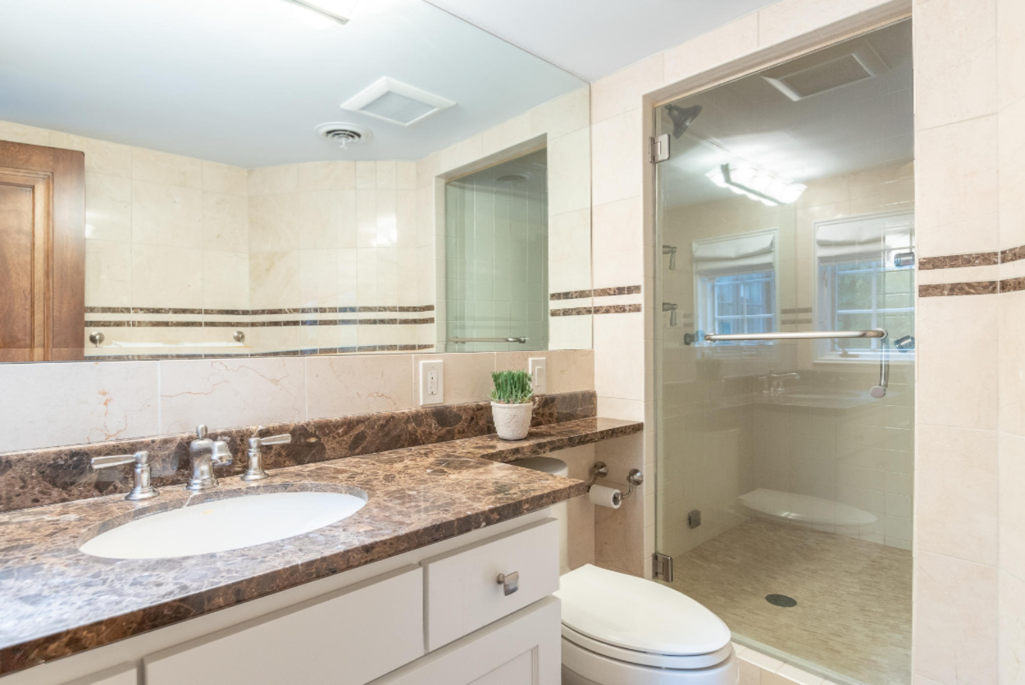 1150 Long Road Kalamazoo, MI 49008 - Photo 34 of 52 Ensuite With Steam Shower