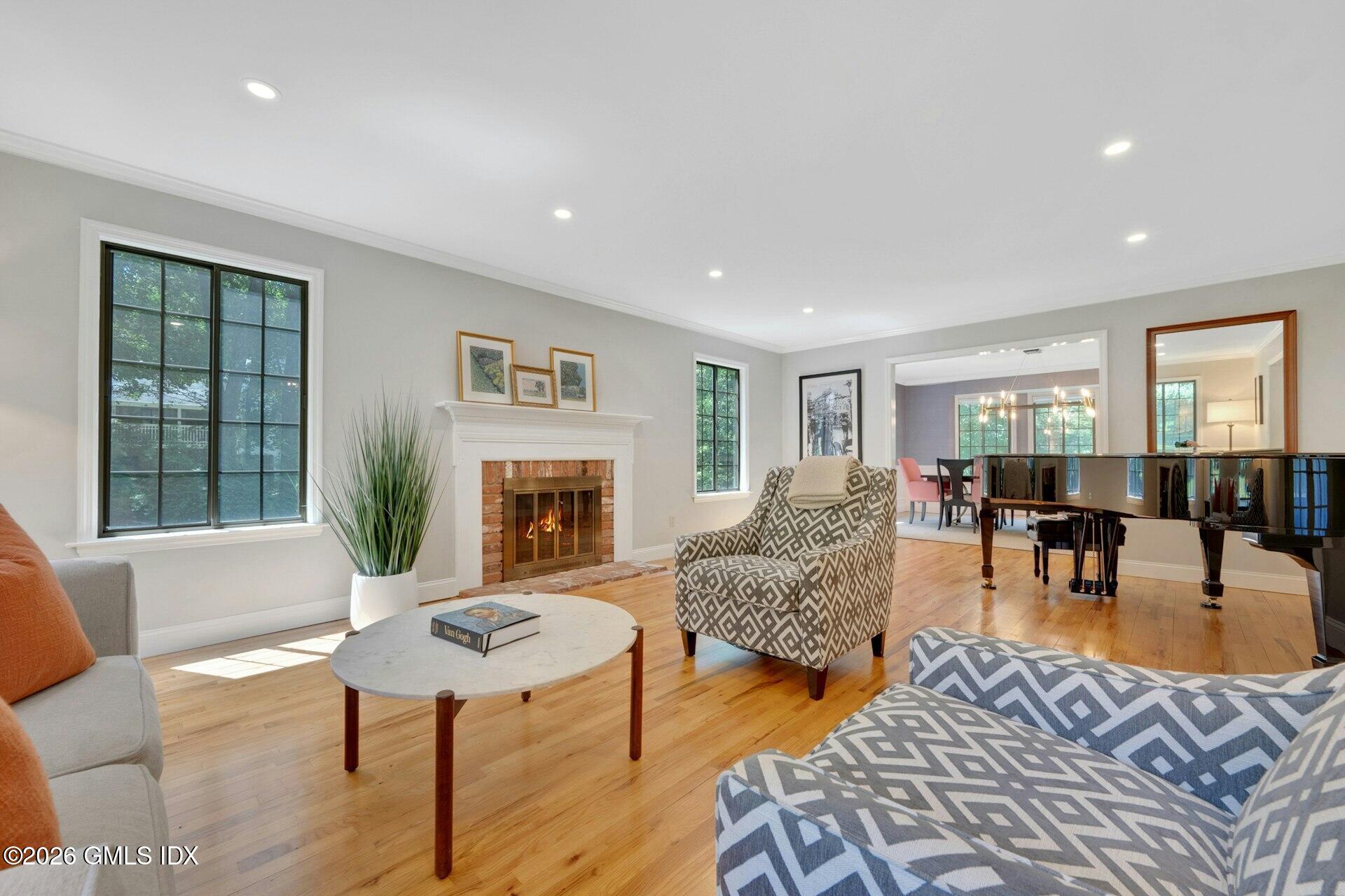 45 Mayapple Road Stamford, CT 06903 - Photo 4 of 32 4