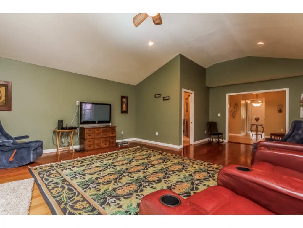 30 Whittier Road Merrimack, NH 03054 - Photo 16 of 33 Gallery Image 16