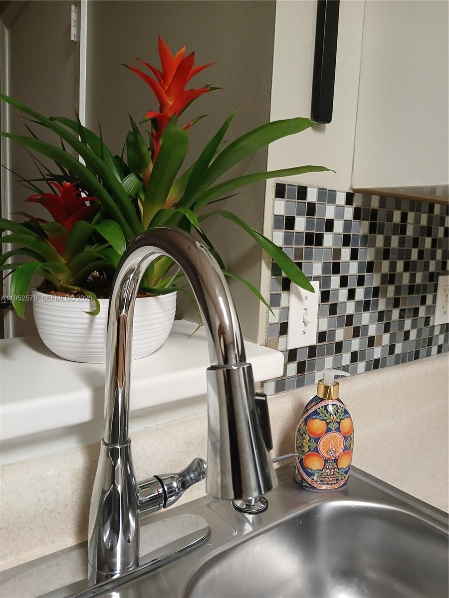 The Ridges Weston, FL 33331 - Photo 5 of 12