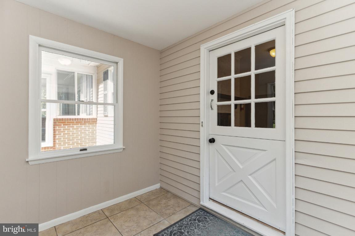 745 West Watersville Road Mount Airy, MD 21771 - Photo 41 of 49 Mud room off kitchen