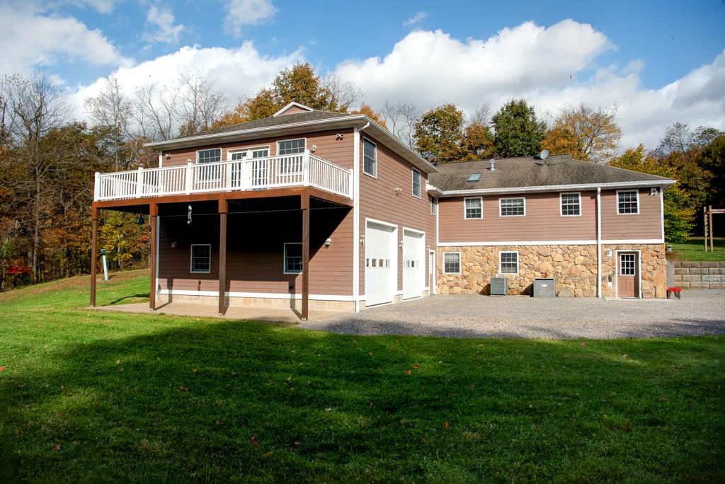 116 West Cruikshank Road Butler, PA 16002 - Photo 23 of 25 a house view with a garden space