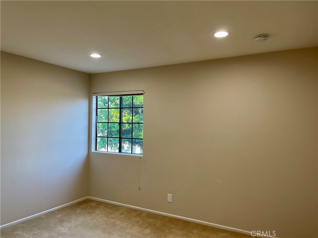 3 Rushingwind, Unit 4 Irvine, CA 92614 - Photo 18 of 34 Bedroom 3