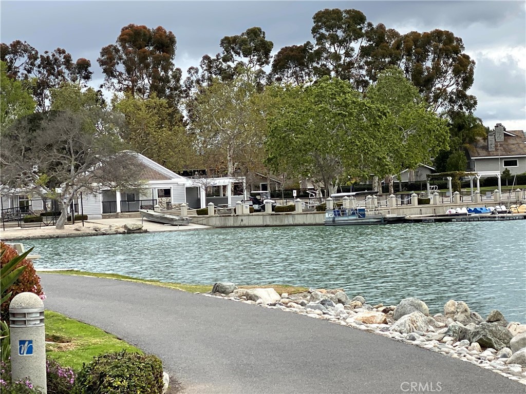 3 Rushingwind, Unit 4 Irvine, CA 92614 - Photo 33 of 34