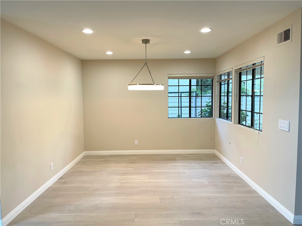 3 Rushingwind, Unit 4 Irvine, CA 92614 - Photo 6 of 34 Dining Room