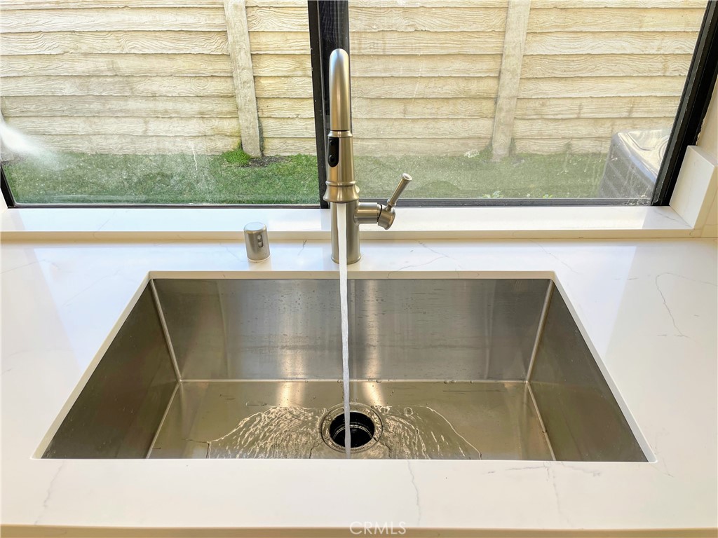 3 Rushingwind, Unit 4 Irvine, CA 92614 - Photo 8 of 34 Kitchen Sink