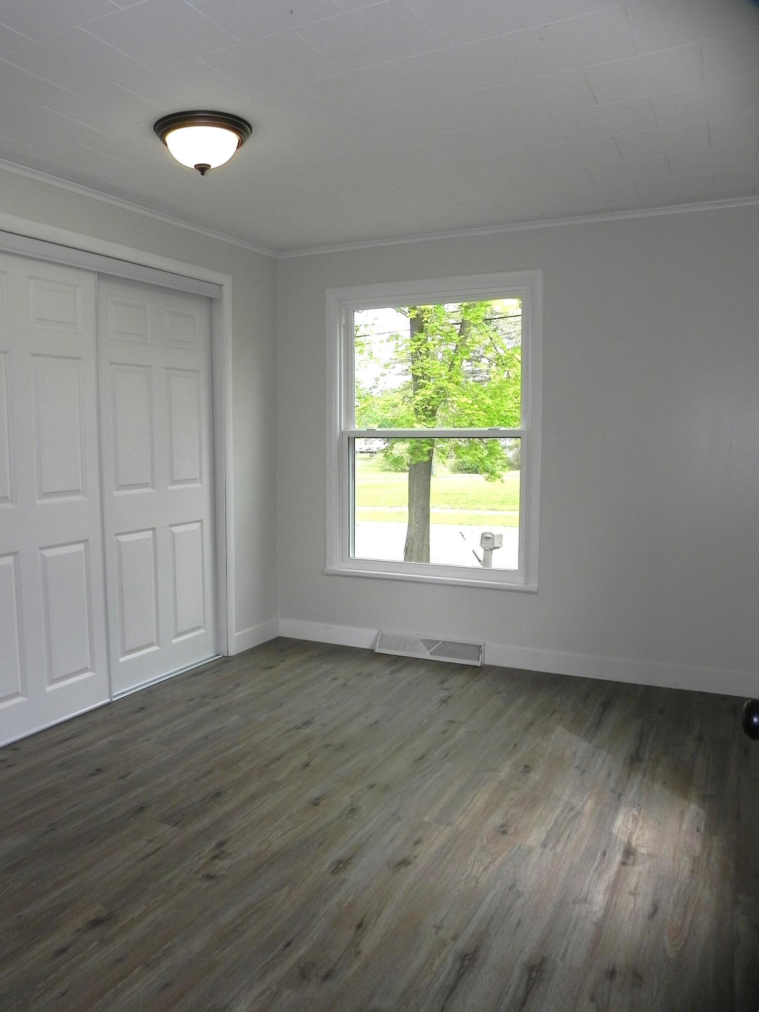 437 East Michigan Avenue Three Rivers, MI 49093 - Photo 16 of 31 DSCN1647