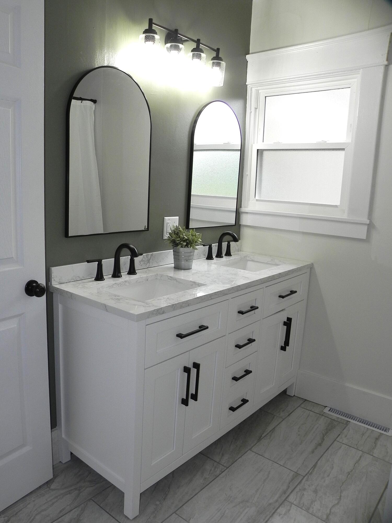 437 East Michigan Avenue Three Rivers, MI 49093 - Photo 7 of 31 DSCN1652