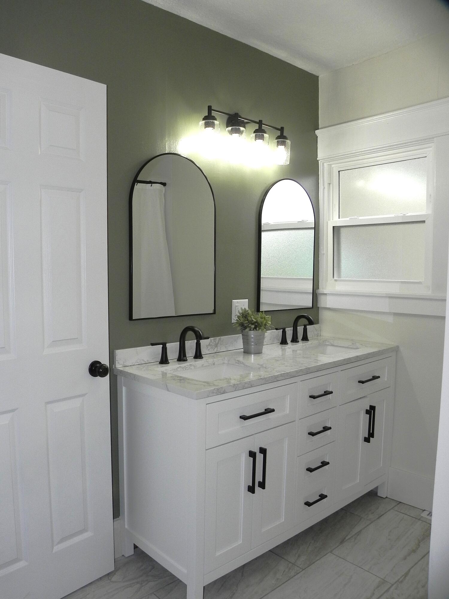 437 East Michigan Avenue Three Rivers, MI 49093 - Photo 8 of 31 DSCN1653
