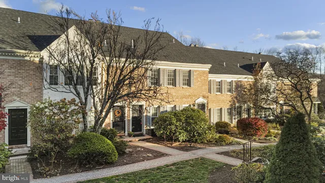 $319,000 | 506 Everest Circle, Unit 506, West Chester, PA 19382