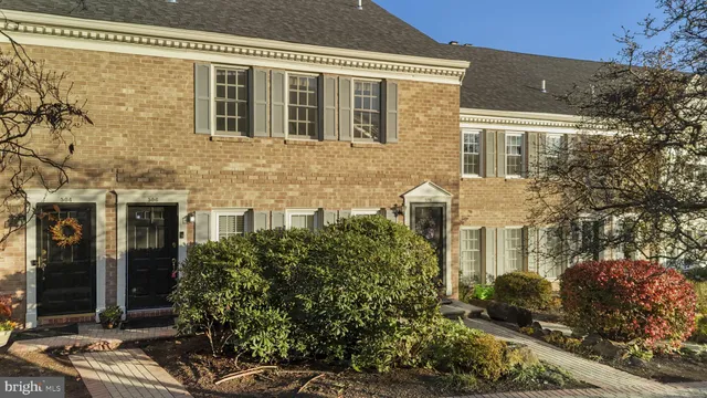 $319,000 | 506 Everest Circle, Unit 506, West Chester, PA 19382