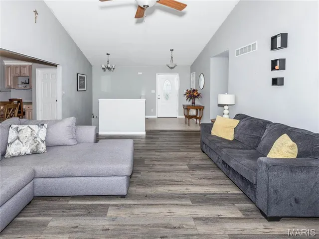 $420,000 | 308 Eisenhower Boulevard, Troy, IL 62294