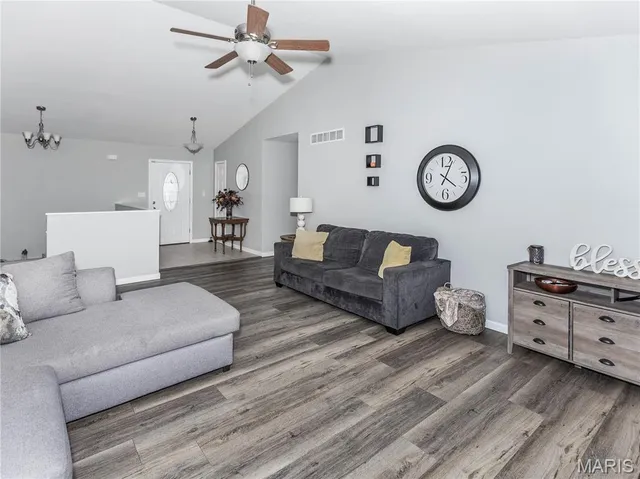 $420,000 | 308 Eisenhower Boulevard, Troy, IL 62294