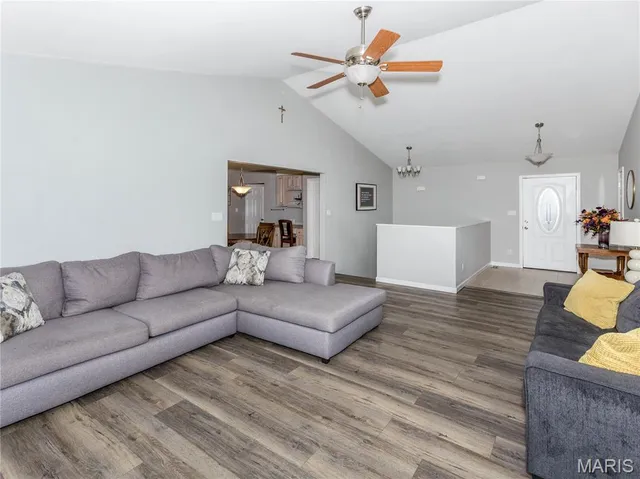 $420,000 | 308 Eisenhower Boulevard, Troy, IL 62294