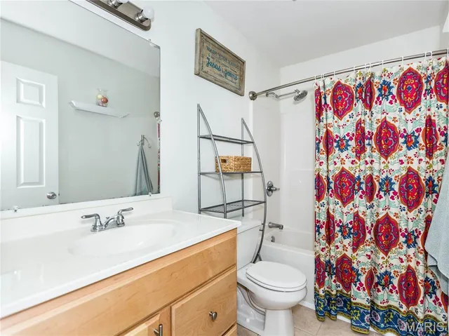 $420,000 | 308 Eisenhower Boulevard, Troy, IL 62294