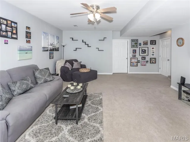 $420,000 | 308 Eisenhower Boulevard, Troy, IL 62294