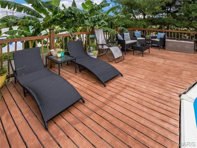 $420,000 | 308 Eisenhower Boulevard, Troy, IL 62294