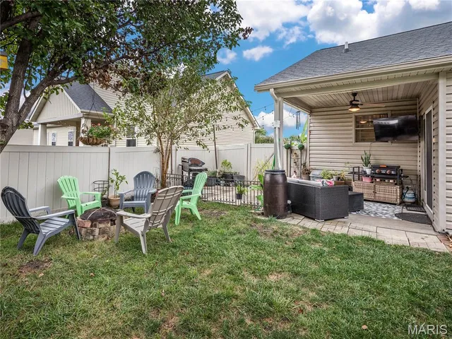 $420,000 | 308 Eisenhower Boulevard, Troy, IL 62294