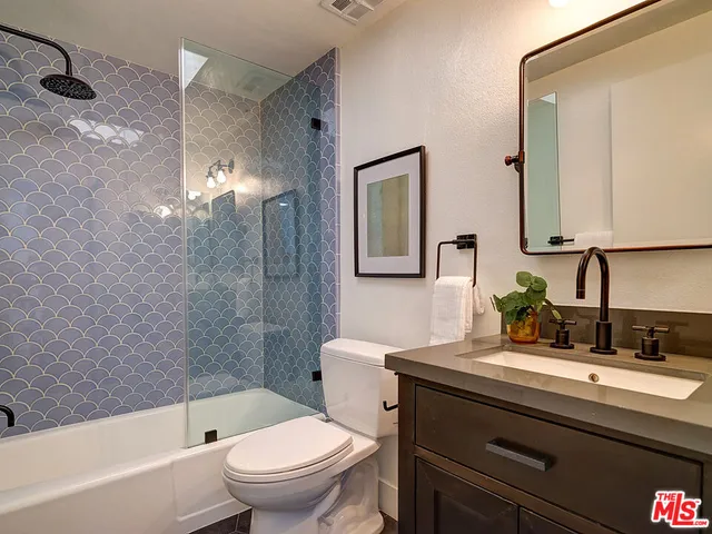 $1,298,000 | 4776 La Villa Marina, Unit D, Marina del Rey, CA 90292
