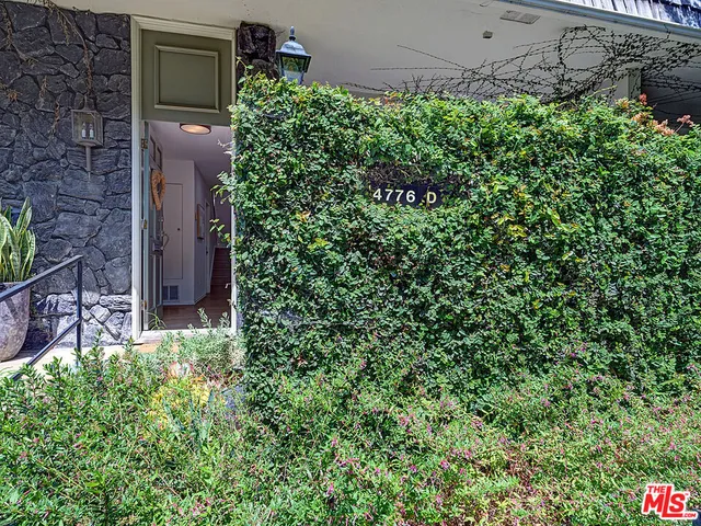 $1,298,000 | 4776 La Villa Marina, Unit D, Marina del Rey, CA 90292