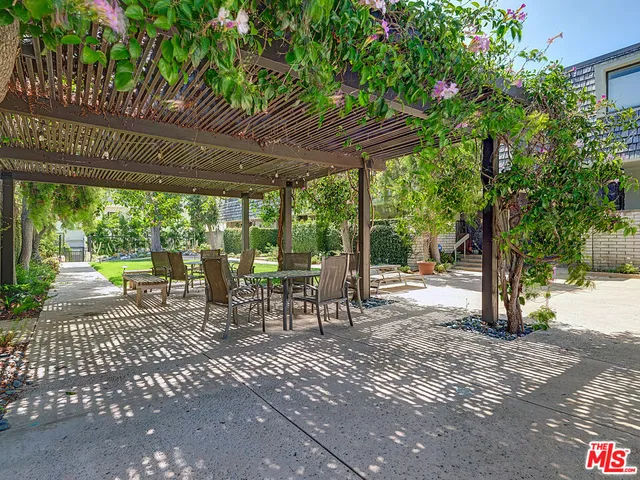$1,298,000 | 4776 La Villa Marina, Unit D, Marina del Rey, CA 90292