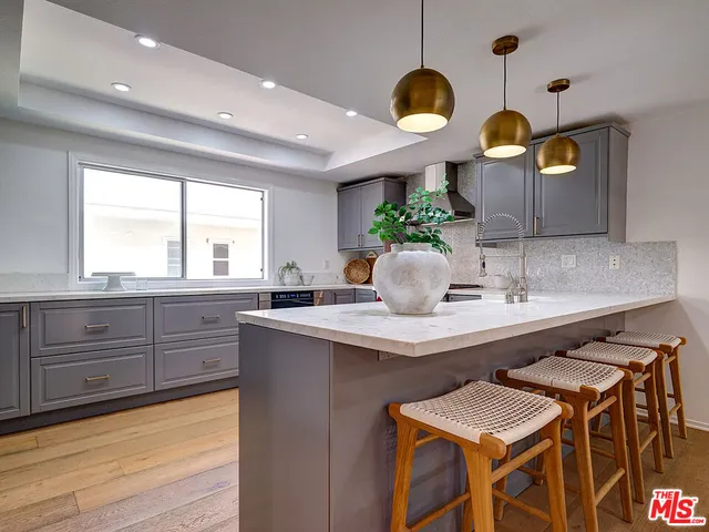 $1,298,000 | 4776 La Villa Marina, Unit D, Marina del Rey, CA 90292