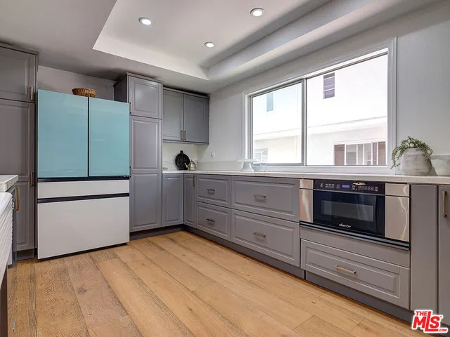 $1,298,000 | 4776 La Villa Marina, Unit D, Marina del Rey, CA 90292