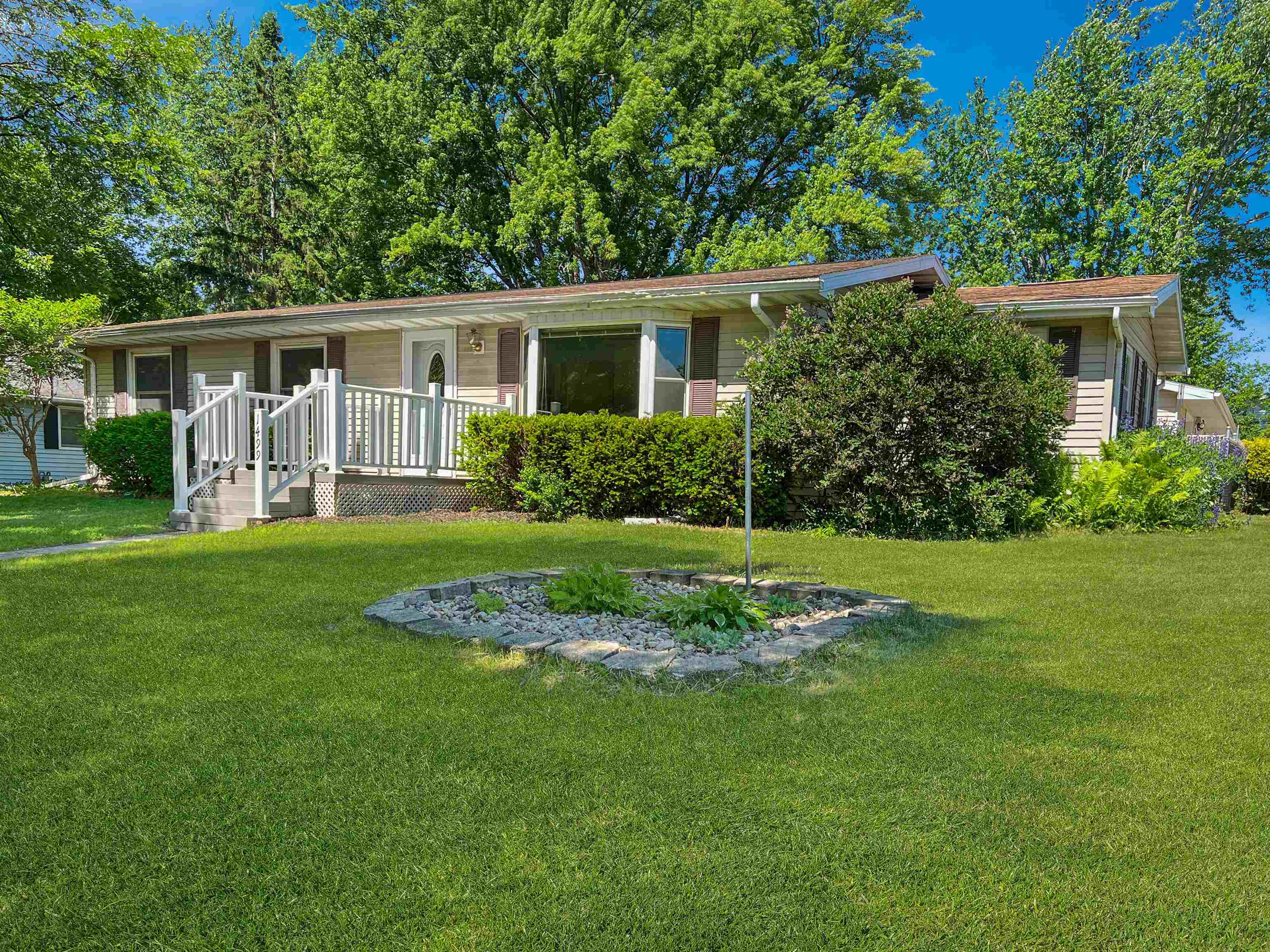 1499 Hemlock Drive Reedsburg, WI 53959 - Photo 5 of 49